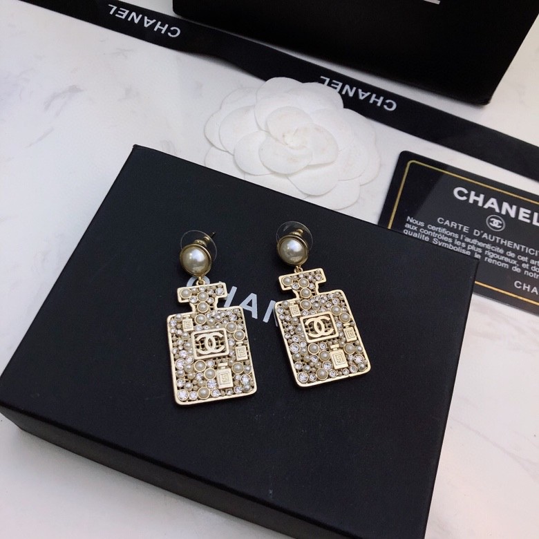 Christian Dior Earrings - Click Image to Close